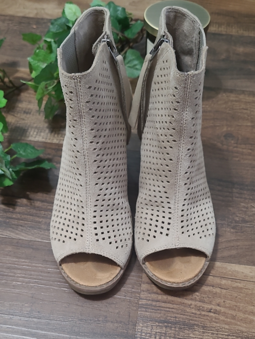 Toms Majorca Desert Taupe Perforated Peep Toe Suede Bootie - Picture 2 of 9